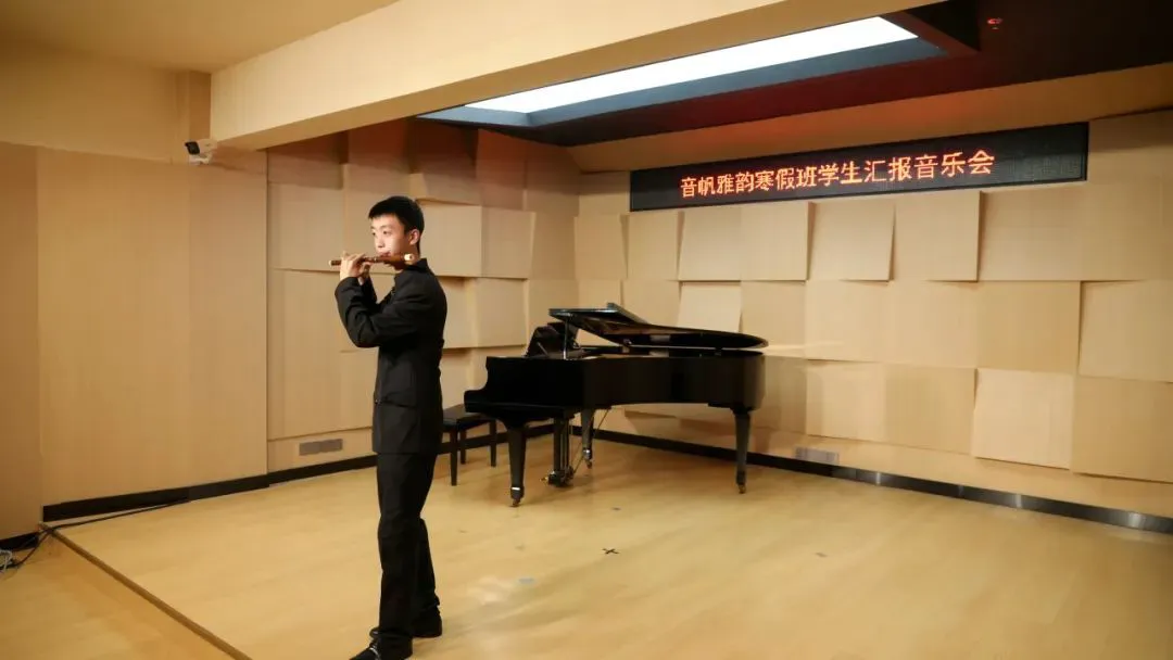 大学生篮球社团如何引入智能情感技术_0